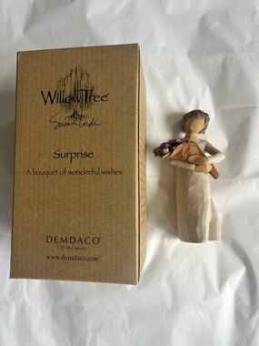 New In Box Demdaco Willow Tree “Surprise” Figurine